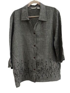 Vintage 90s Gray Button-Up Shirt with Embroidered Flowers Linen